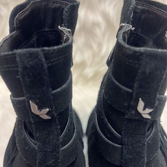 Koolaburra by UGG Women's Kenz Black Suede Tassel Ankle Boots, Size 9 D23 - Picture 8 of 12